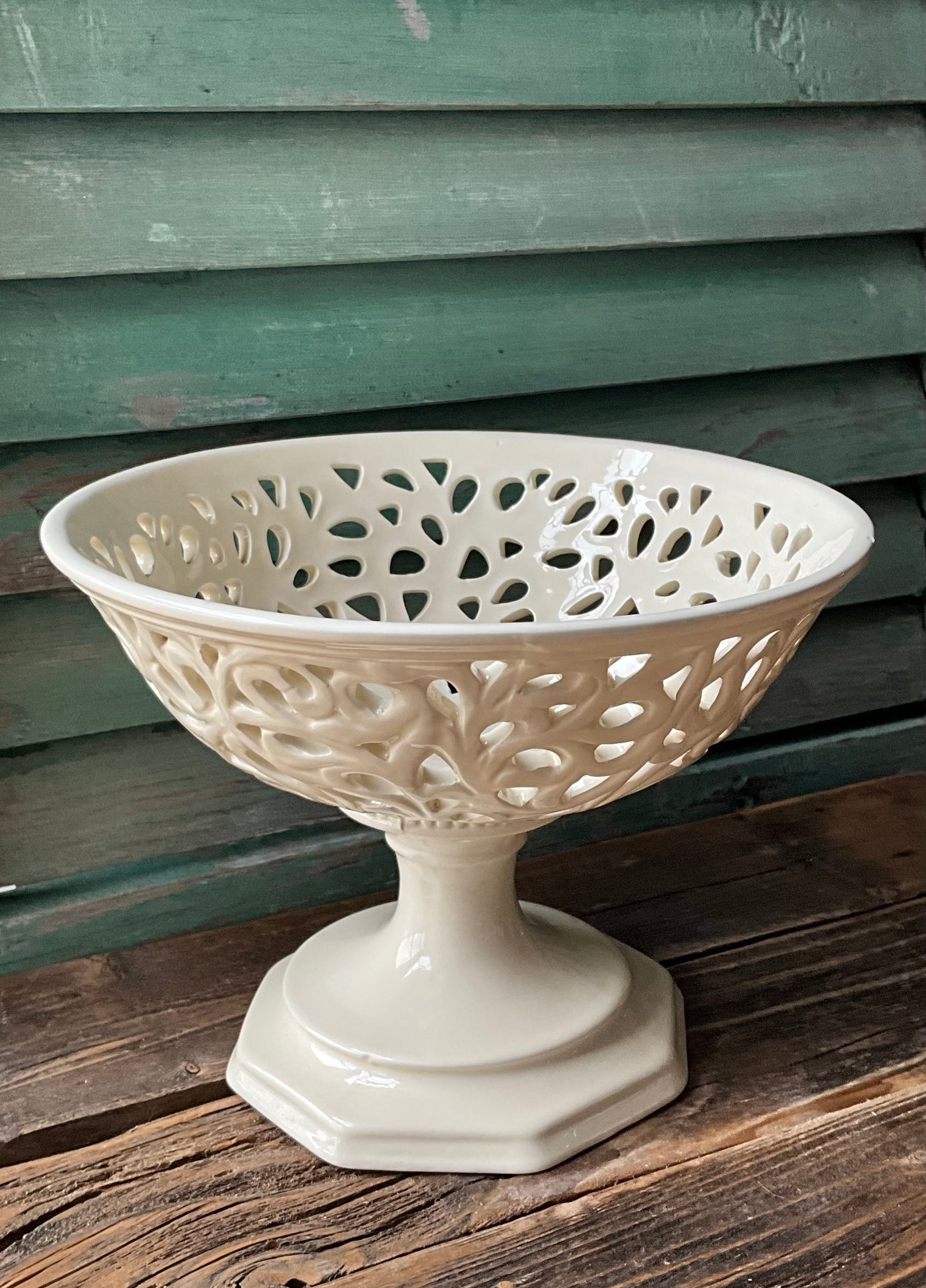 Pedestal Bowl