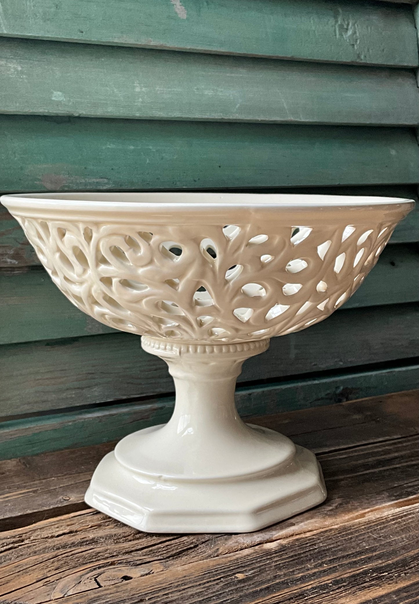 Pedestal Bowl